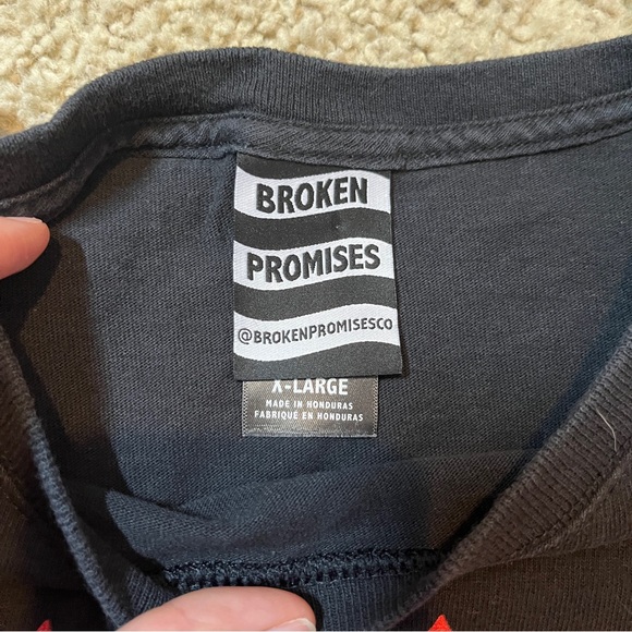 Broken Promises Graphic T-Shirt Men's XL Black Never Forgive Skeleton Forget - Picture 8 of 11